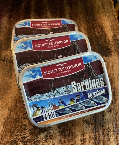 Artikelbild des Artikels “Jahrgang-Sardinen in Olivenöl 2024 “